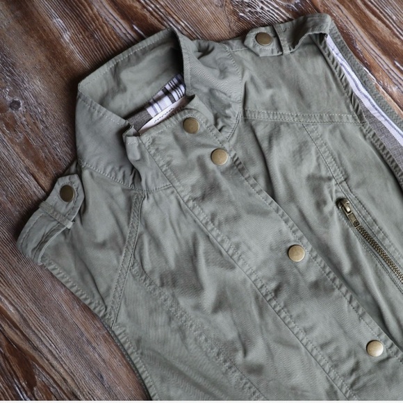 Olive Safari Utility Cargo Pocket Drawstring Snap Front Vest S/M - Picture 2 of 14